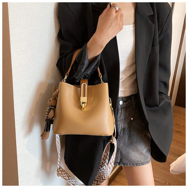 Fashionable Texture Hand-held Bucket Crossbody Bag - Image 4